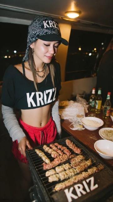 南寧夜市:排隊1小時也要嘗的街頭美食盛宴,100元扶墻走的味覺狂歡!