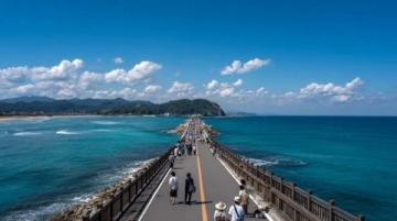 青島兩日游攻略:漫步棧橋,探索八大關風情與嶗山美景