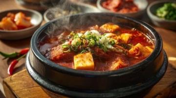 如何制作營養美味的魚頭豆腐湯？步驟詳解