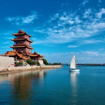 青島是中國海濱重要城市的教育中心 青島市擁有多所高校包括綜合性大學和重點高校等，各個高校都具有不同的特點和優勢。