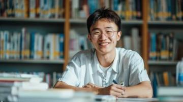 廣東歷史類580分考生的理想院校指南:沖刺名校與穩健選擇