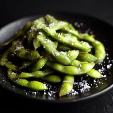 川味豌豆尖：家鄉(xiāng)味道的清新記憶
