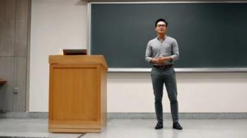 揭秘韋東奕走紅背后:別讓質疑聲掩蓋學術價值與影響力