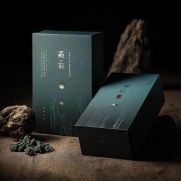 清風梳柳細雨潤花：傳統對聯文化的現代傳承與發展