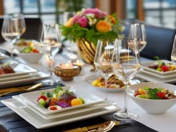 了解餐桌餐具擺放禮儀：順序、細節與國際化標準