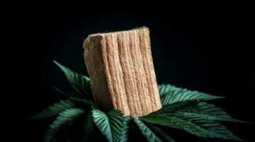 沉香保養(yǎng)的常識(shí)(如何正確保存沉香手串)