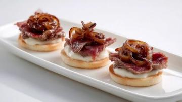 東北特色美食：小豬蓋被廣受歡迎