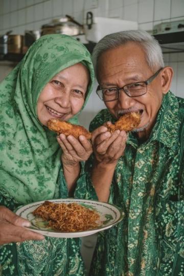 70歲老人深情做飯 美味讓人感動(dòng)