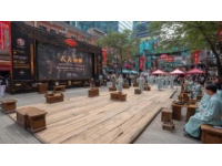 蘇州鳳凰廣場(chǎng)，作為蘇州市區(qū)內(nèi)一個(gè)融合了文化、休閑與美食的綜合性商業(yè)地標(biāo)