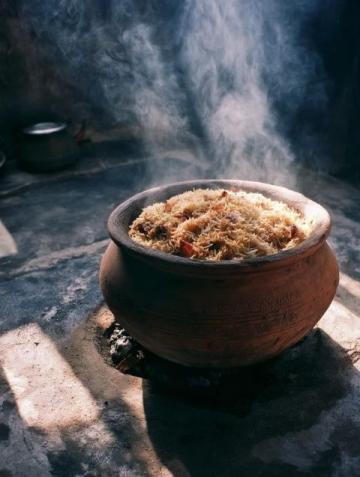北非摩洛哥塔吉鍋：微壓力烹飪的藝術與美味食譜