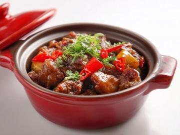 青島美食排骨米飯(美食 | 老青島人才會的正宗排骨米飯做法)