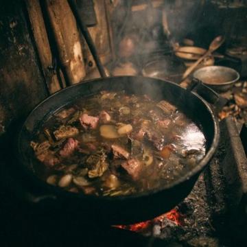 呼市傳統名菜過油肉的制作與魅力探索