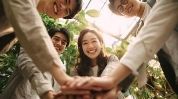 如何在上海定制一場難忘的室內(nèi)年會與團隊建設(shè)活動？