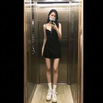 74歲劉曉慶曬照慶五一，逆齡狀態驚呆網友這確定不是47歲？