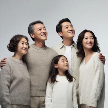 泰劇男神Pong攜家人空降成都,開啟家庭暖游記!回憶殺來襲,溫情滿滿!