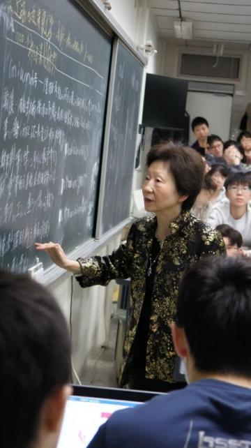 生命科學學院'三下鄉'團隊：青山街社區健康知識趣味宣講