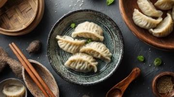 如何制作經典紅豆沙粽和鮮肉蛋黃粽？詳細步驟分享