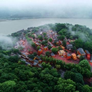 湖北省鄂州市西山風景區:自然美景與歷史文化的完美融合