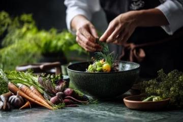 如何煮和晾曬新鮮芝麻葉：傳統(tǒng)美食制作過程詳解
