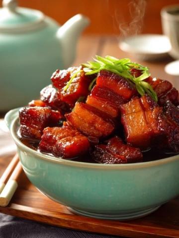 絕妙美味體驗：這款鹵制豬頭肉，外酥里嫩，香氣撲鼻，一次品嘗永難忘！