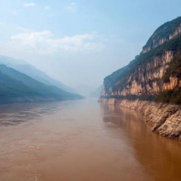 平山清風峽,人少景美,沒有過多雕飾的原生態山谷。因地勢生態原因,空氣十分清新