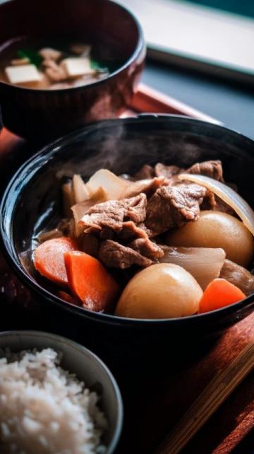 江西瓦罐燉盅:無煙鎖鮮,營養美味,全家共享健康美食