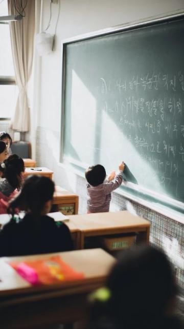 城東附幼教師集體充電,理論知識測試助力專業成長