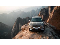 西藏之旅大揭秘：五菱電動車帶你領略高原風光無限