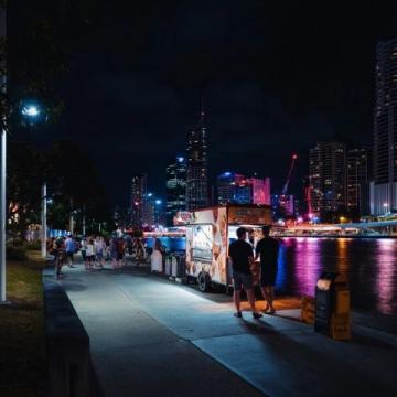 潮汕小吃店難逃倒閉命運,外賣費加劇困境!