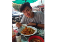 今天早午飯吃的是剁椒魚頭，昨晚問女兒想不想吃剁椒魚頭，女兒說想吃,我之前做過