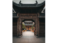 開封是一座歷史文化悠久的城市，以下是一份2天的旅游攻略
