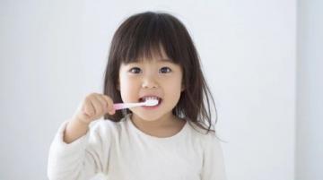 兒童換牙期護理要點:關注時間線與良好習慣養成