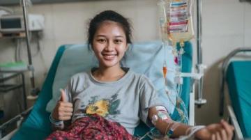 18歲少女逆境抗癌:用微笑面對生命大考