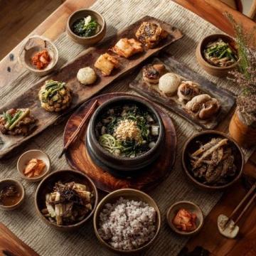 千萬粉絲美食博主嗚啦啦探訪洛寧，意義何在？