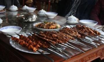 西昌出差必嘗:大成商業廣場的超大碗雞火絲餌塊