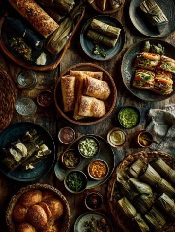 美食舌尖上的多元世界——情感、文化與旅行的交匯