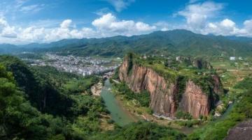 江西有很多值得游玩的地方,以下以南昌、九江廬山為線路,為你規劃三日游攻略