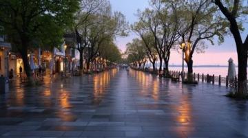 廈門是一座充滿文藝氣息的海濱城市,既有浪漫的海島風光,也有閩南文化的深厚底蘊