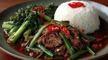 家常美食:洋蔥炒牛肉絲,簡(jiǎn)單幾步做出餐廳口感!