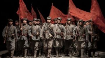 南昌八一廣場莊嚴升旗儀式:歷史與榮耀的交匯點