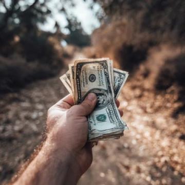 2025年末:輕松賺錢的小技巧