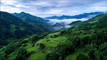 川西隱秘仙境：霸王山下的雪山阿爾卑斯之旅