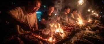 皇姑區亞明夜市:沈陽煙火氣濃厚的美食之旅