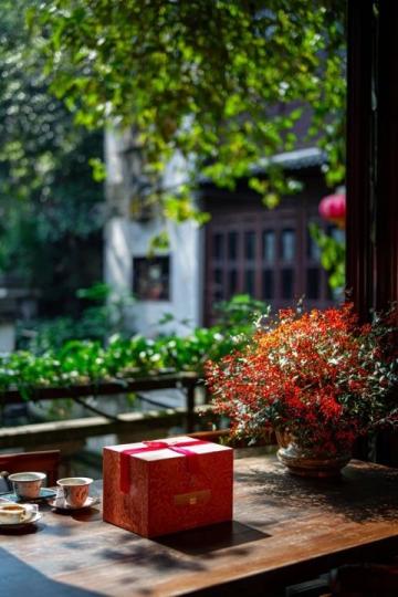 探秘麗江本地居民區，40元吃大師級滇菜！這家小店你不可錯過