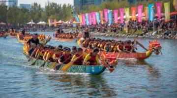 端午節的傳統習俗與文化內涵：品嘗粽子、賽龍舟、掛艾草等習俗詳解