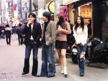 上海游客“撞臉”現象引關注，跨國家庭視角獨特，新生活圈悄然興起