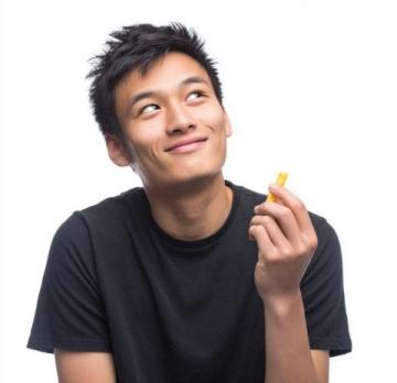 把苦難嚼碎了當零食的人——這位宋朝美食博主把命運打翻卻不曾流淚！