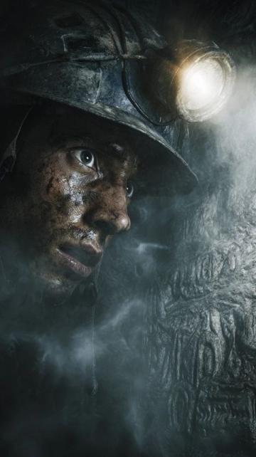 男子在溶洞中被困5天5夜，靠著魚類生存。