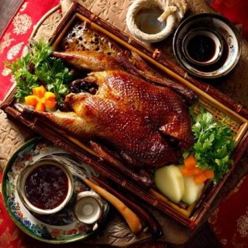 衢州特色小吃“三頭一掌”攻略：兔頭、鴨頭、魚頭與鴨掌嘗鮮指南