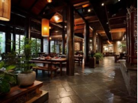 錦州老萬(wàn)二部燒烤店環(huán)境一流，氛圍絕佳，值得一試！